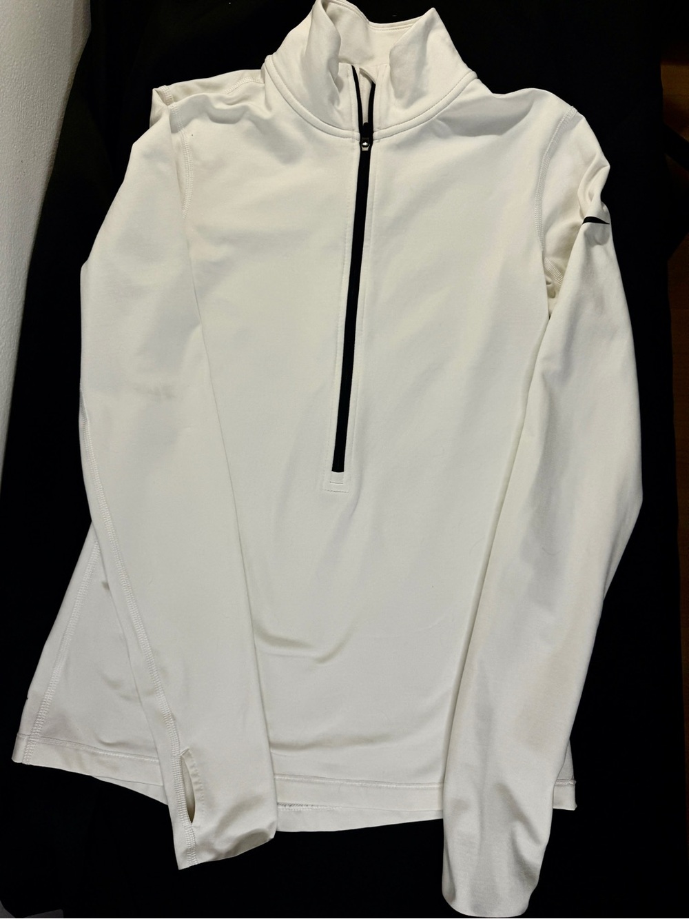 Womens Nike Half-Zip dri fit pull over lg slve thumb slit small White Blk zippe